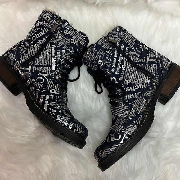 V-Italia Leather Navy and Silver News Paper Combat Boots Size 40-9.5/10 BIN 18 - Picture 6 of 9